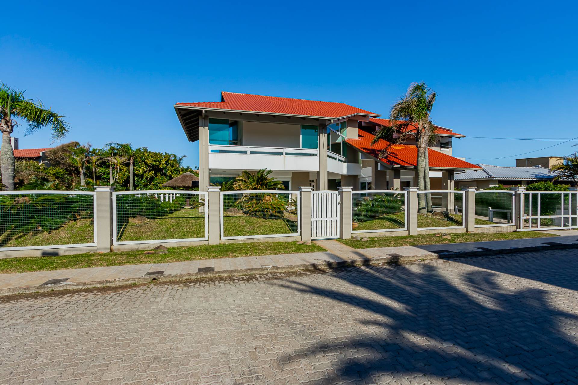 Casa 4 dormitórios para venda, Centro em Xangri-lá | Ref.: 10683