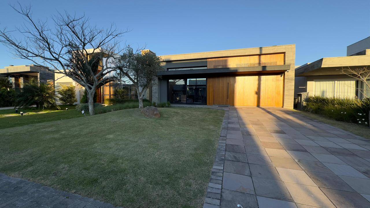 Casa em Condomínio 4 dormitórios para venda, Zona Nova em Capão da Canoa | Ref.: 2067