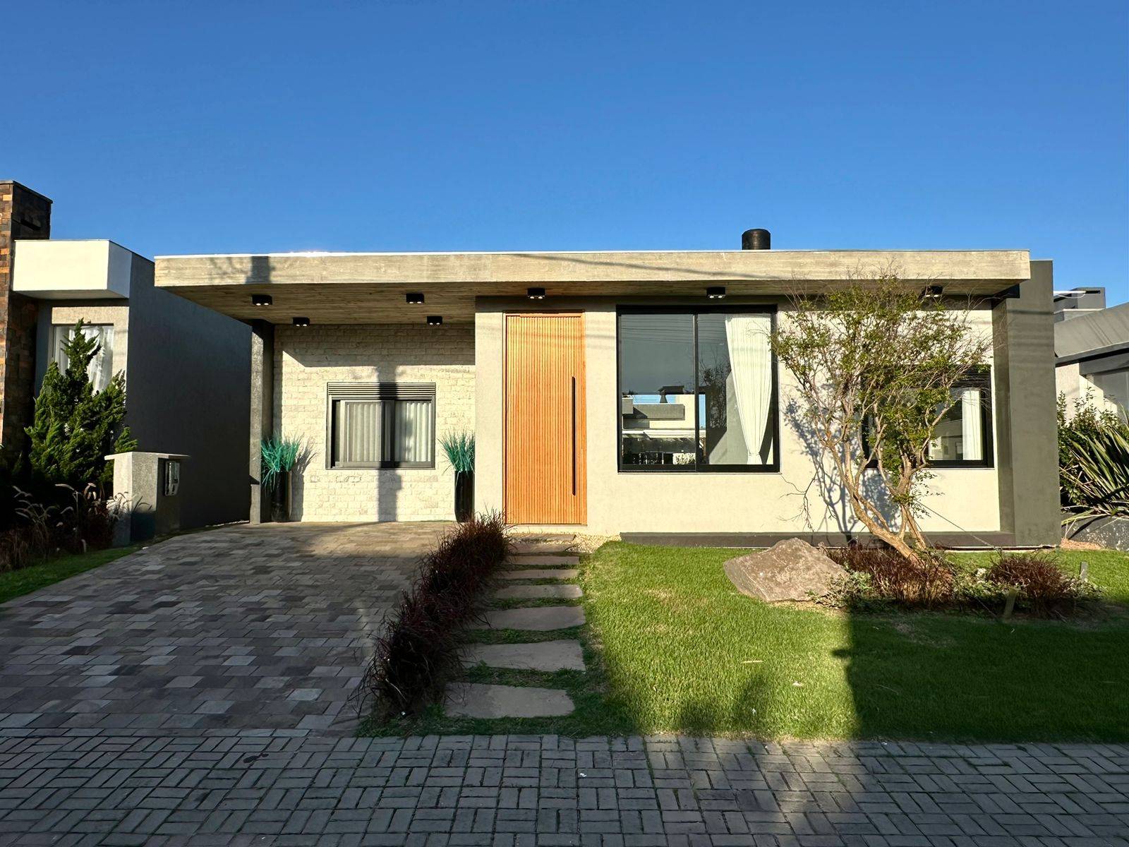 Casa em Condomínio 4 dormitórios para venda, Zona Nova em Capão da Canoa | Ref.: 5898