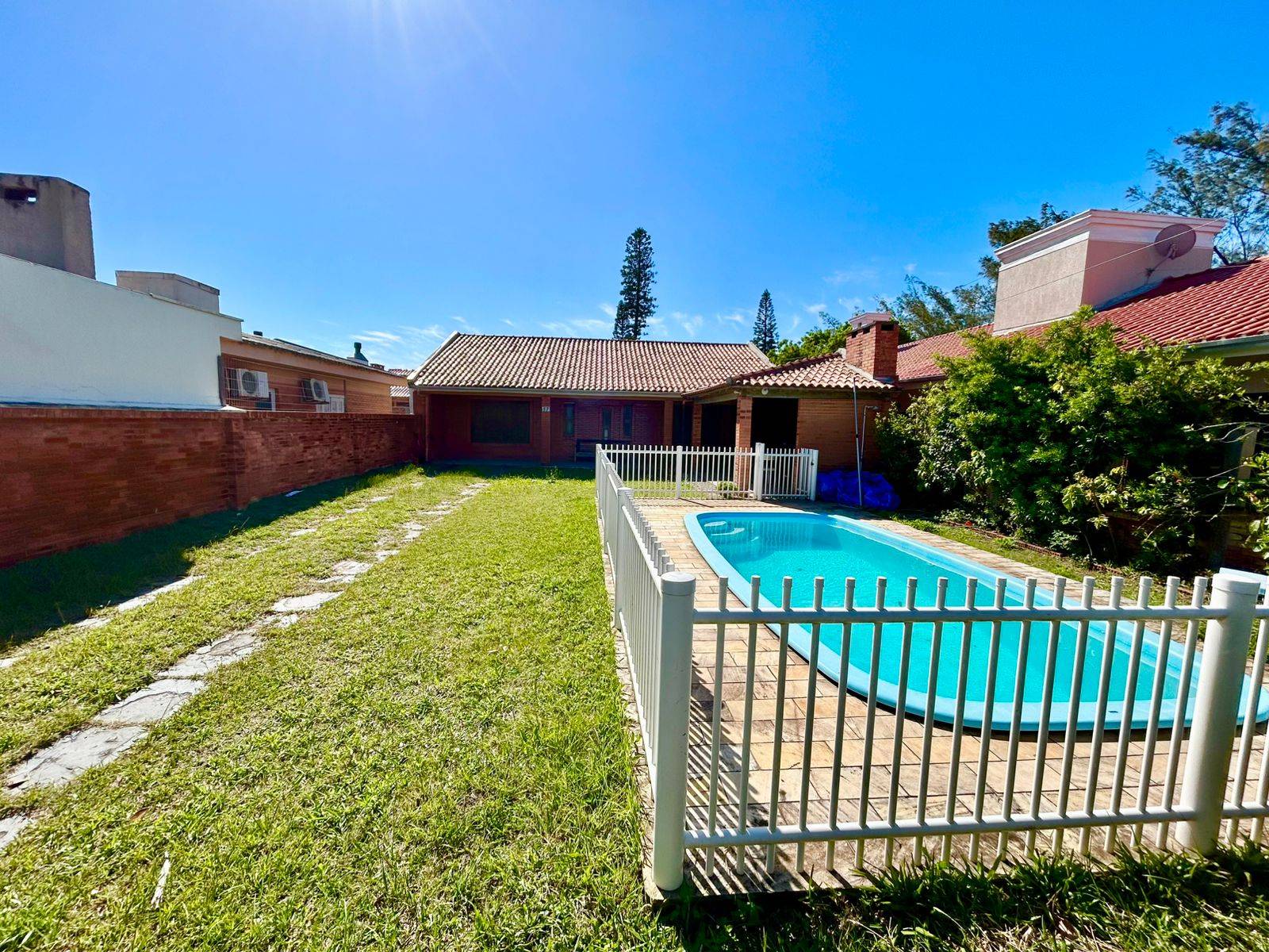 Casa 3 dormitórios para venda, Centro em Xangri-lá | Ref.: 9054